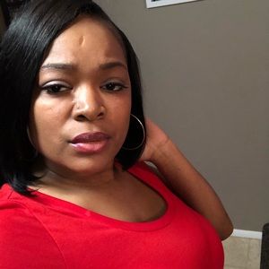 Meet your Posher, Raquel